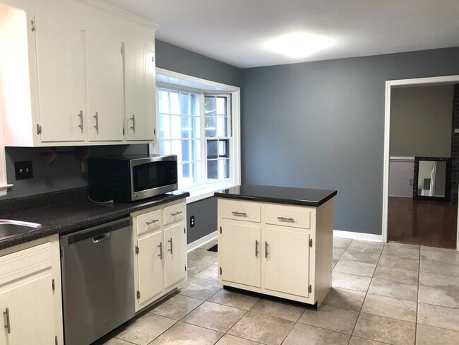 Building Photo - 1146 Somerville Grove Terrace