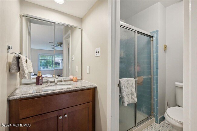 Building Photo - 173 Amberly Dr
