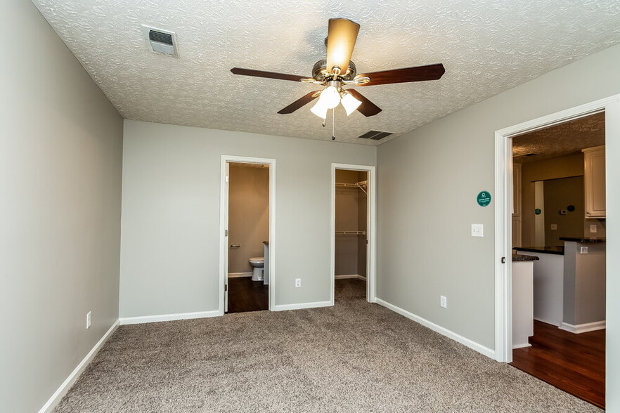 Building Photo - 434 Fairhaven Ct