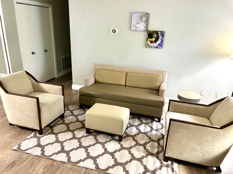 Building Photo - 4028 N Illinois Ave