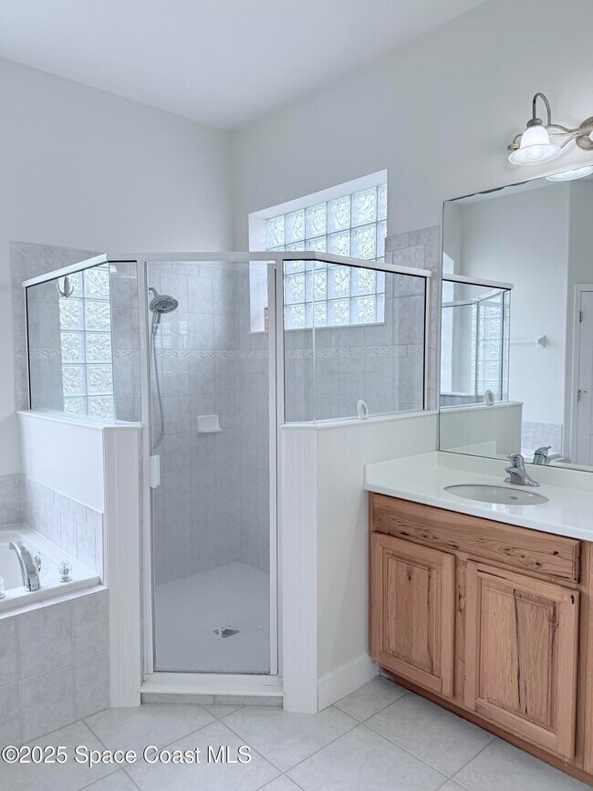 Building Photo - 3650 Chardonnay Dr