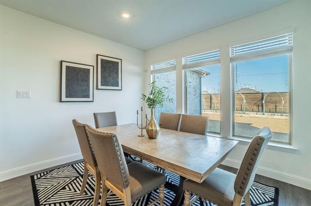 Building Photo - 1404 Huckleberry St