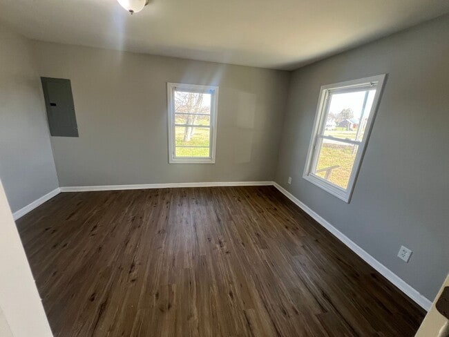 Building Photo - House for rent in Elizabethtown. 3 bed and...