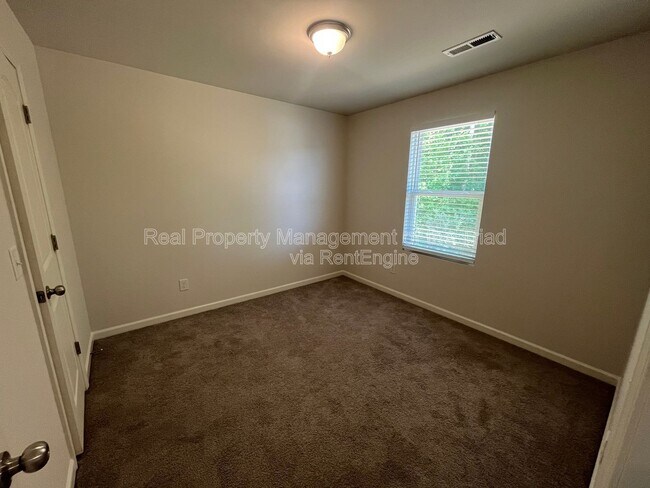 Building Photo - 3812 Bellingham Ct