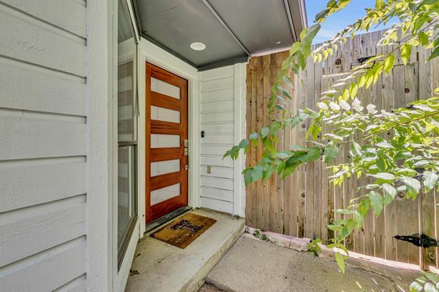 Building Photo - 2422 Libra Dr