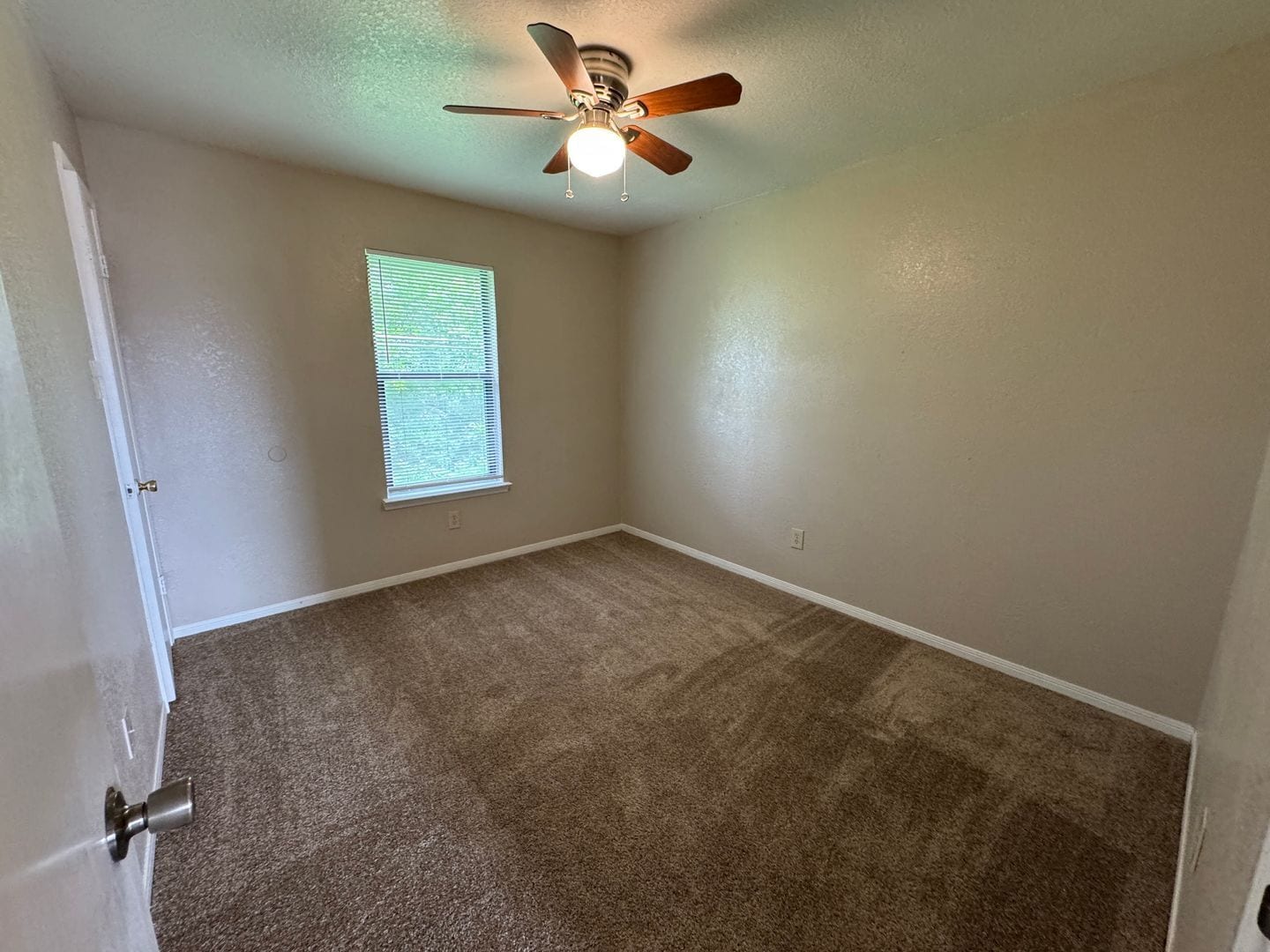 Building Photo - 1708 Benttree Dr