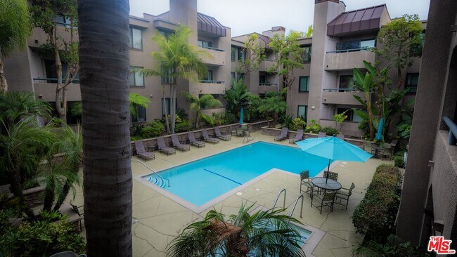 Building Photo - 8300 Manitoba St