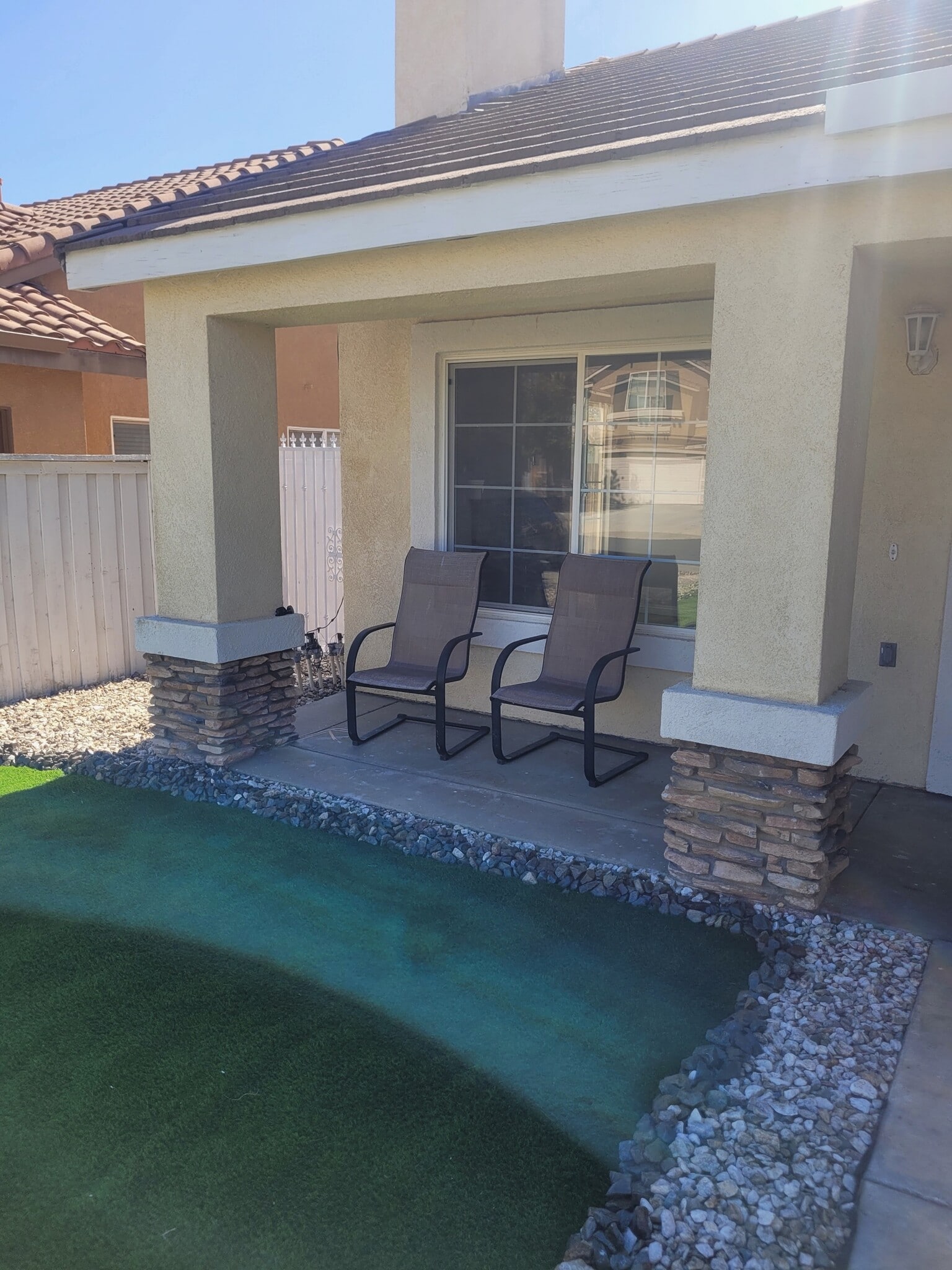 Building Photo - 18885 Oakview Way