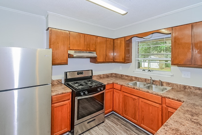 Building Photo - 175 Lawrence St