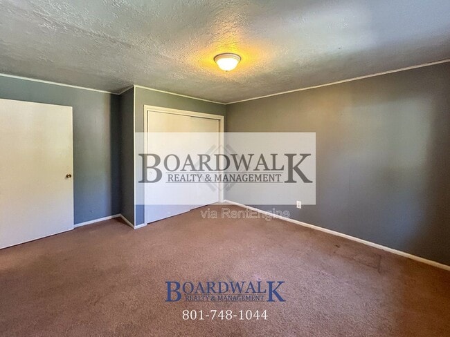 Building Photo - 1528 E 8640 S