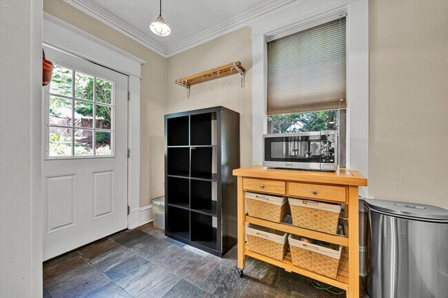 Building Photo - 2229 Wycliffe Ave SW