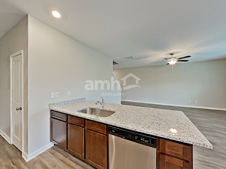 Building Photo - 4885 Bridle Path