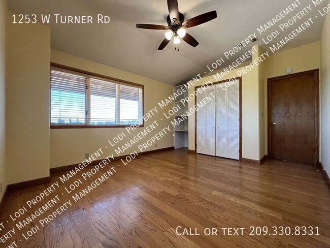 Building Photo - 1253 W Turner Rd