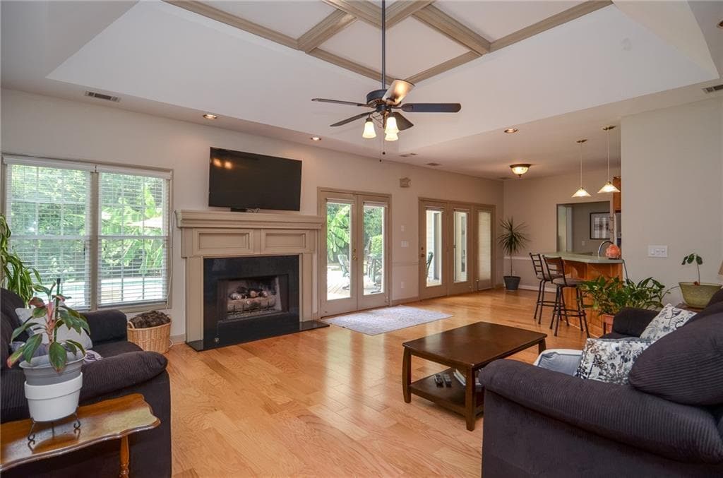 Living Area - 223 Windsong Ln SW