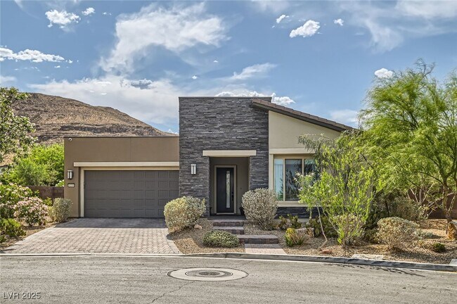 Primary Photo - 10398 Kesington Dr