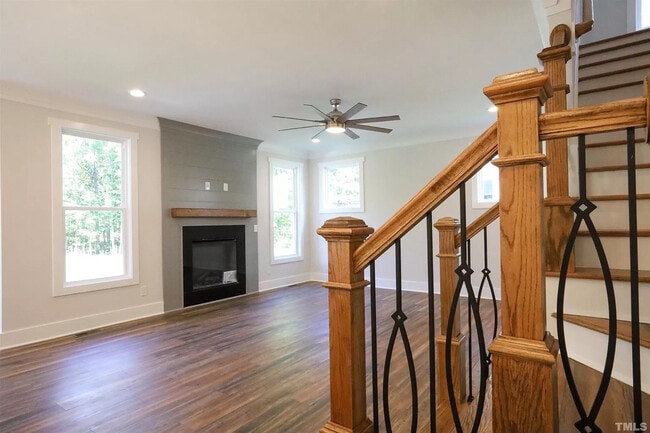 Building Photo - Room in House on Edgerton Dr