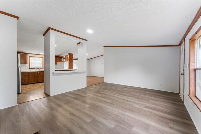 Building Photo - 21629 County Rd 3749