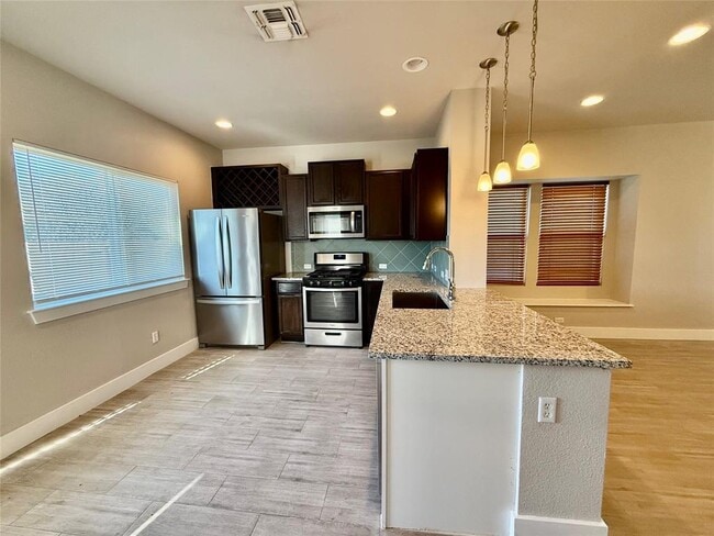 Building Photo - 103 Frasier Dr