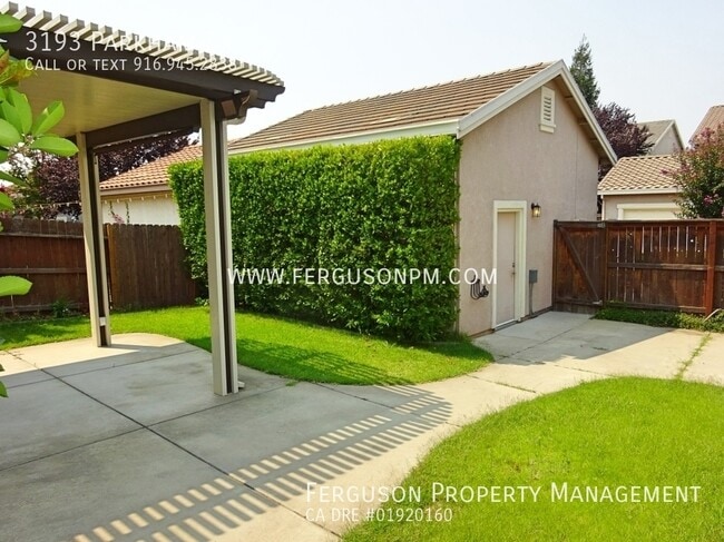 Building Photo - 3193 Parkham Dr