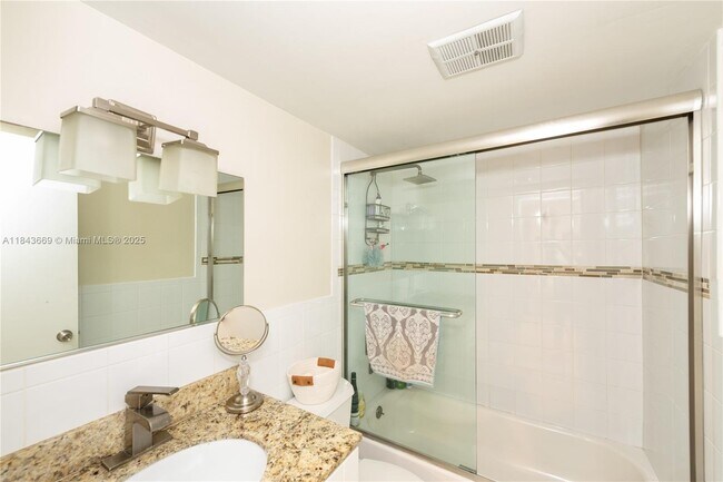 Building Photo - 575 Crandon Blvd