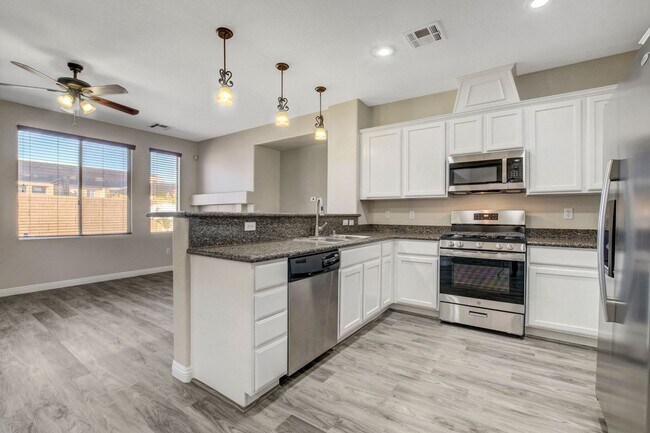 Building Photo - TWO STORY CUL-DE-SAC HOME, 3 BEDROOM 2.5 BATH HOME