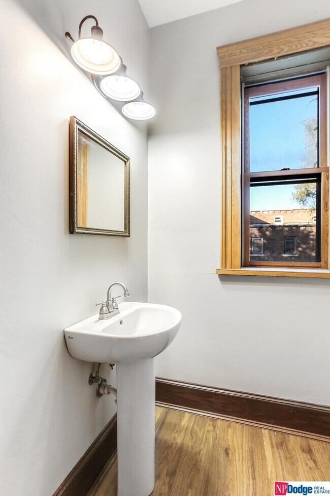 Building Photo - 2210 Wirt St