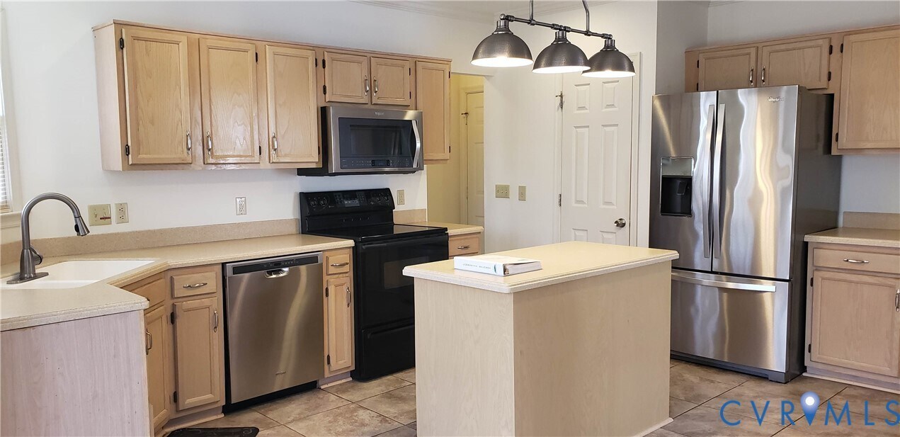 Building Photo - 9207 Abingdon Manor Ct