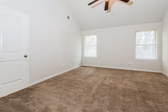 Building Photo - 1956 Old Dogwood