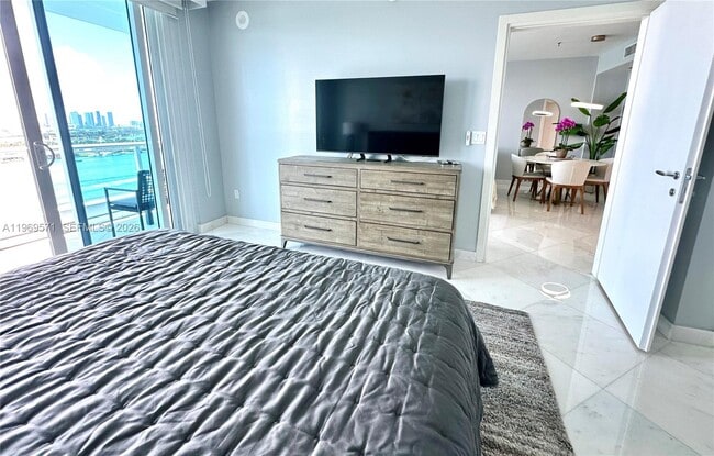 Building Photo - 540 West Ave