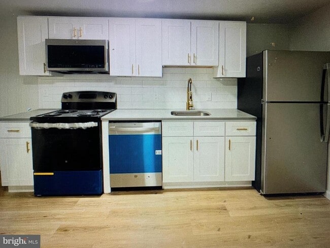 Building Photo - 401 Blue Bell Rd