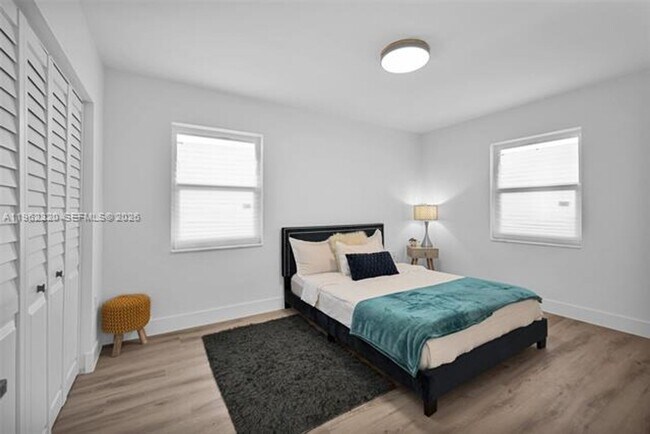 Building Photo - 6540 SW 4th St