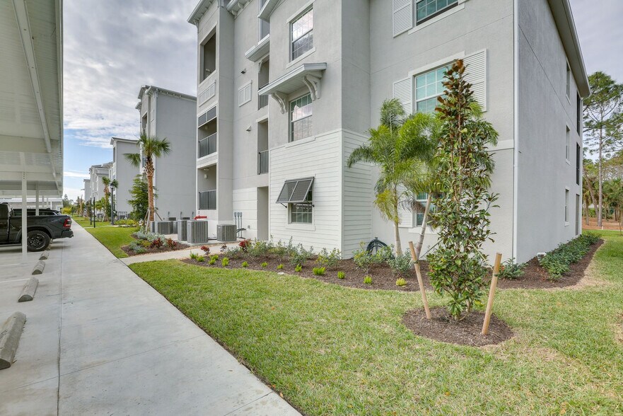 Building Photo - 18461 Copperhead Dr