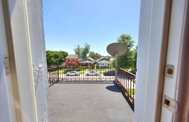 Building Photo - 4153 Potomac St