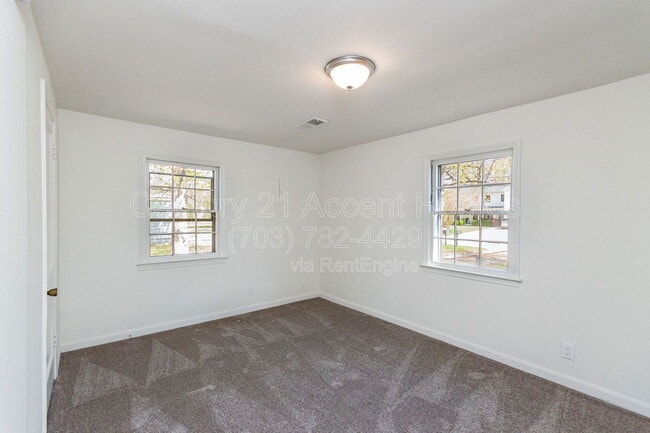 Building Photo - 7800 Schelhorn Rd