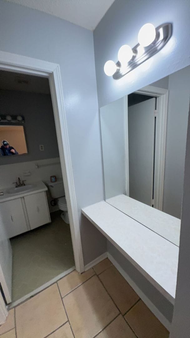 Building Photo - Spacious 3BR/2BA Duplex with Large Backyard – Memphis