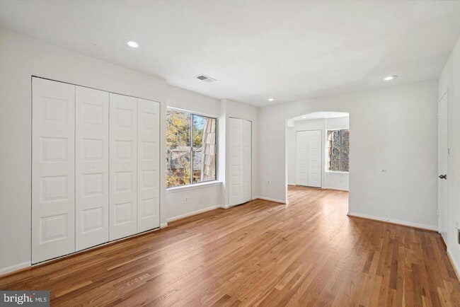 Building Photo - 10855 Deborah Dr