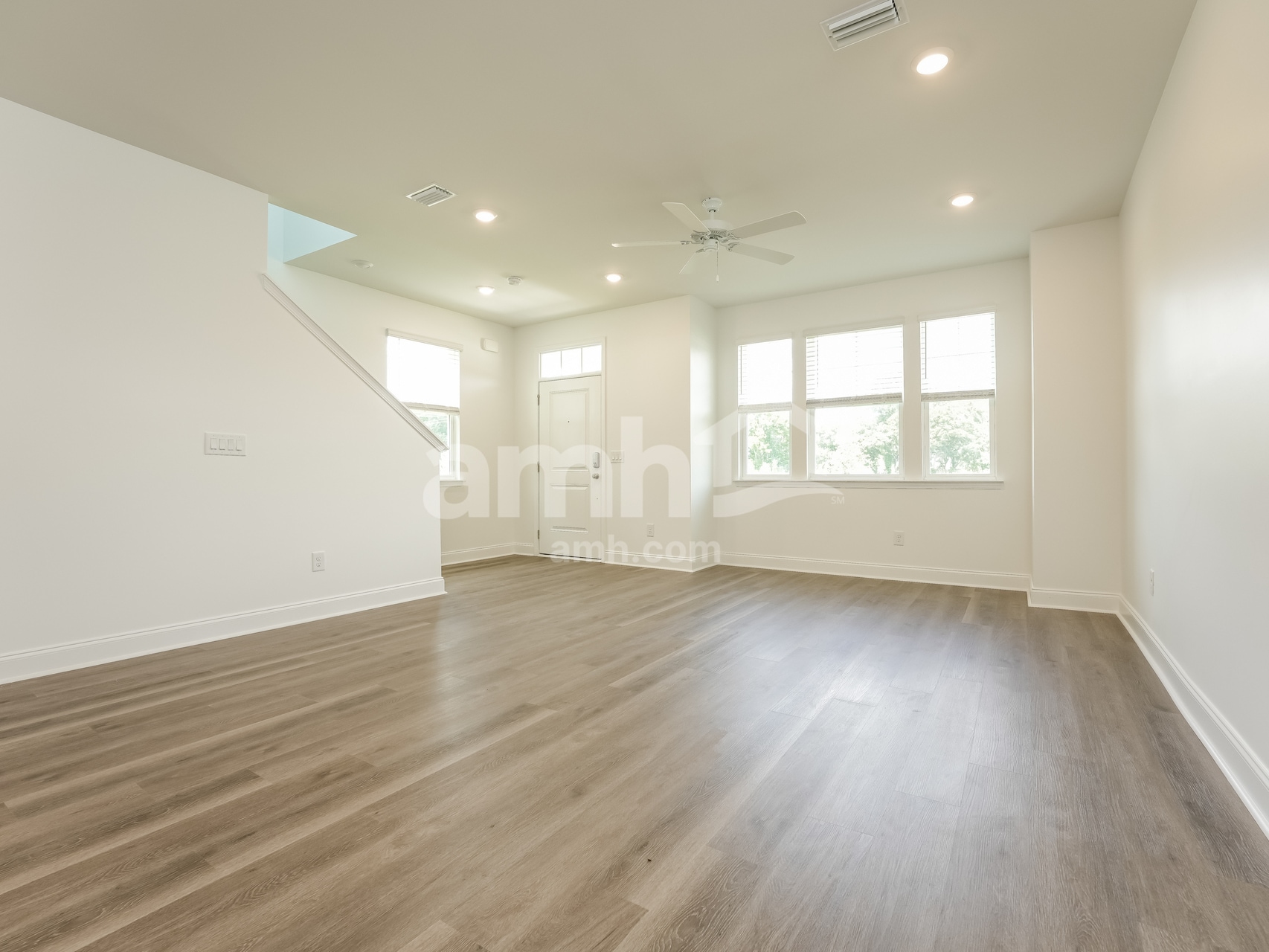 Building Photo - 106 Niven Ct