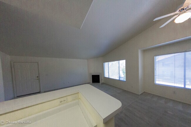 Building Photo - Summerlin area upper condo/vaulted ceiling...