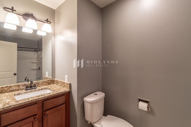 Building Photo - Updated Home in Olde Towne Bellevue