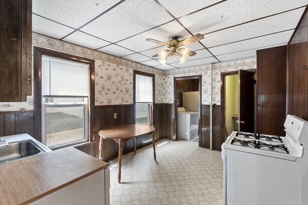 Building Photo - 21 Conwell St