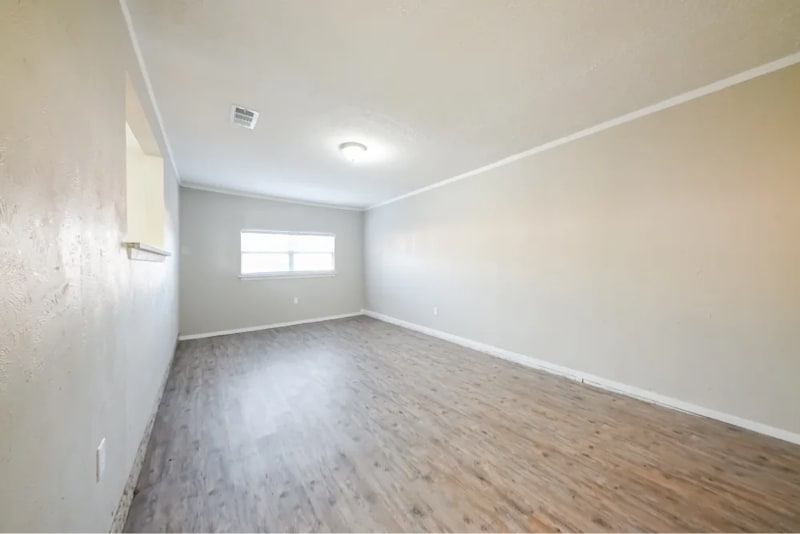 Building Photo - 3004 Albany Dr