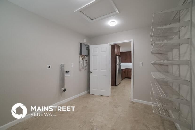 Building Photo - 7223 W Mercer Ln