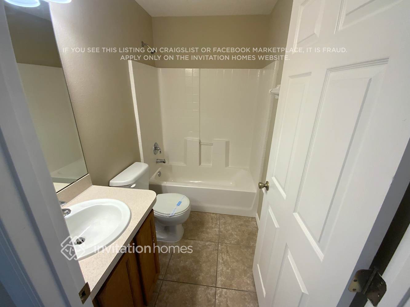 Building Photo - 214 Oak Branch Dr