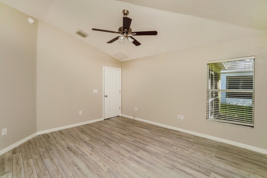 Building Photo - 9464 Southern Charm Cir