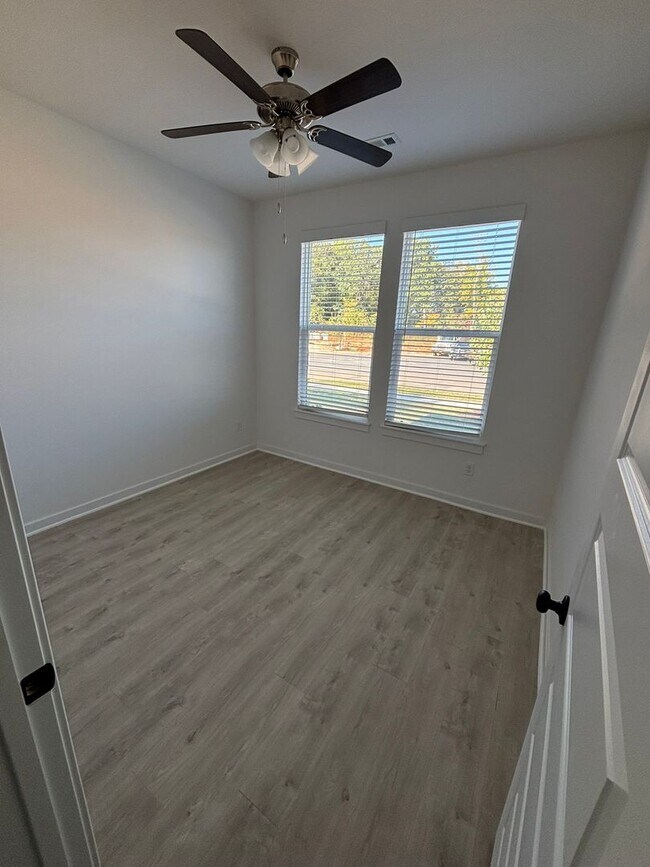 Building Photo - Coming Soon! Newer Construction!! 4 Bedroo...