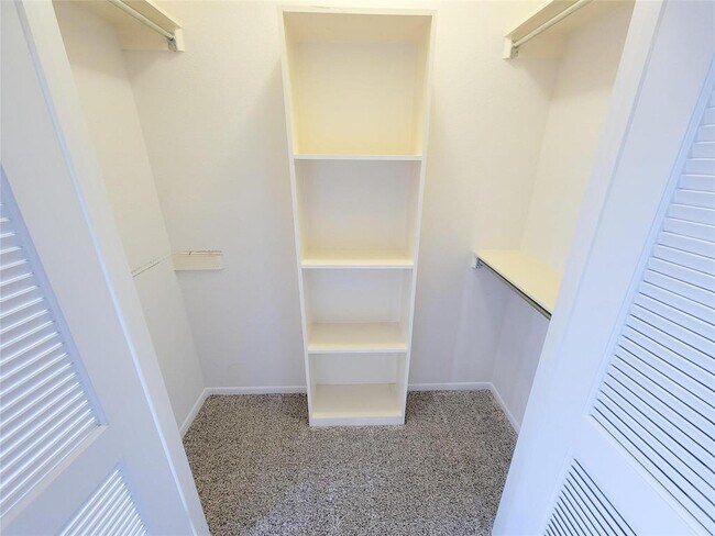 Building Photo - 18309 Sandy Cove Dr