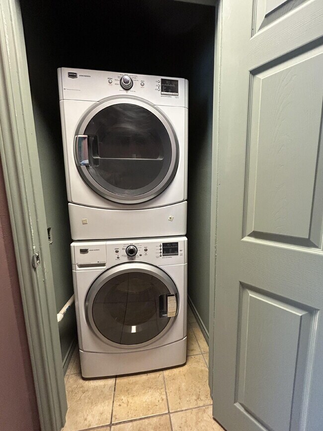 Building Photo - 3118 37th St