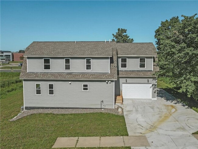 Building Photo - Rare 3 bed 4 bath no upgrade left out! 2 full kitchens, great views, dont miss out!