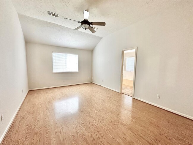 Building Photo - 3907 Crystal Pass Ct