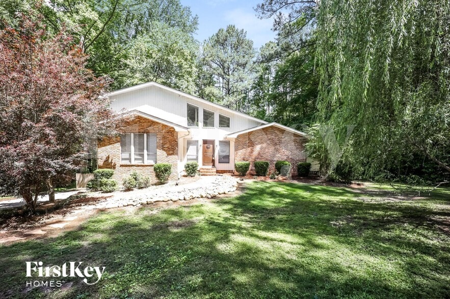 Primary Photo - 815 San Remo Ct